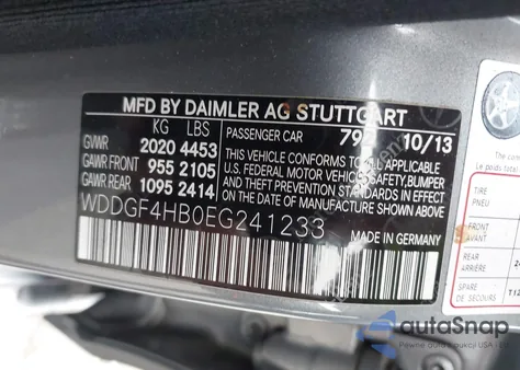 2014 Mercedes-Benz C 250 Sport z USA, uszkodzony, nr VIN WDDGF4HB0EG241233